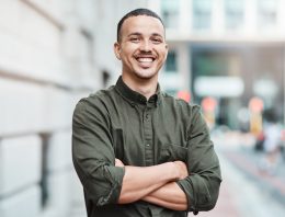 Amir, professeur de français au lycée à Grenoble